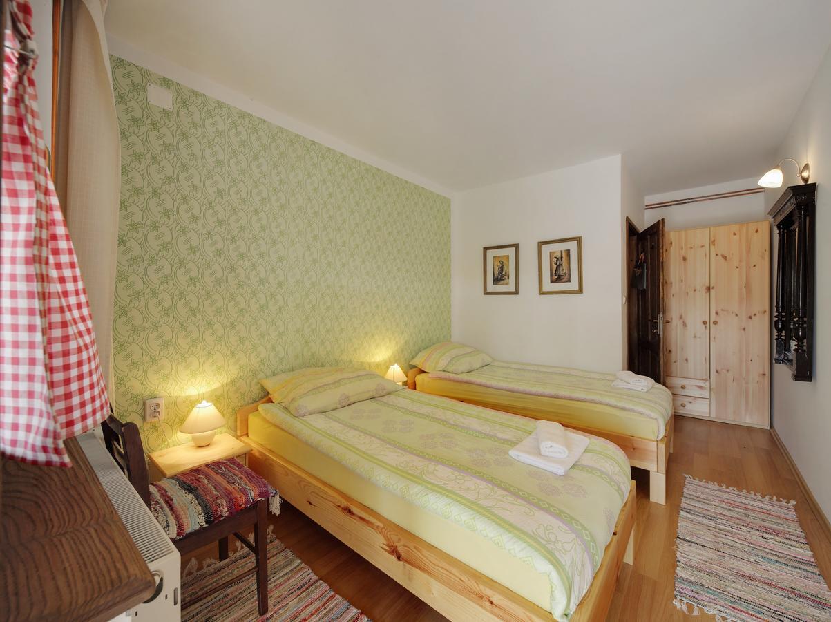 Sobe Kod Baje - Baranjska Kuca Bed and Breakfast Karanac Exteriör bild